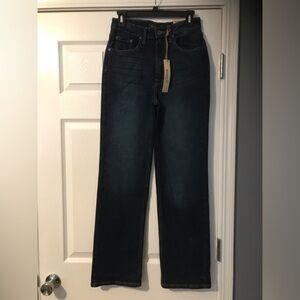 NWT Studio Size  1 Juniors Dark Blue Denim Jeans